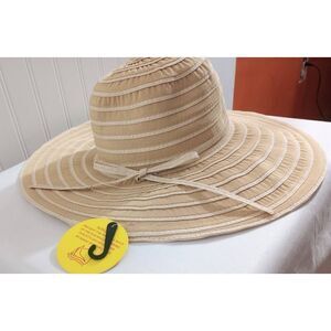 NWT, Wide brim hat ,Sun, beach hat